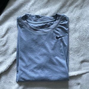 Nike top